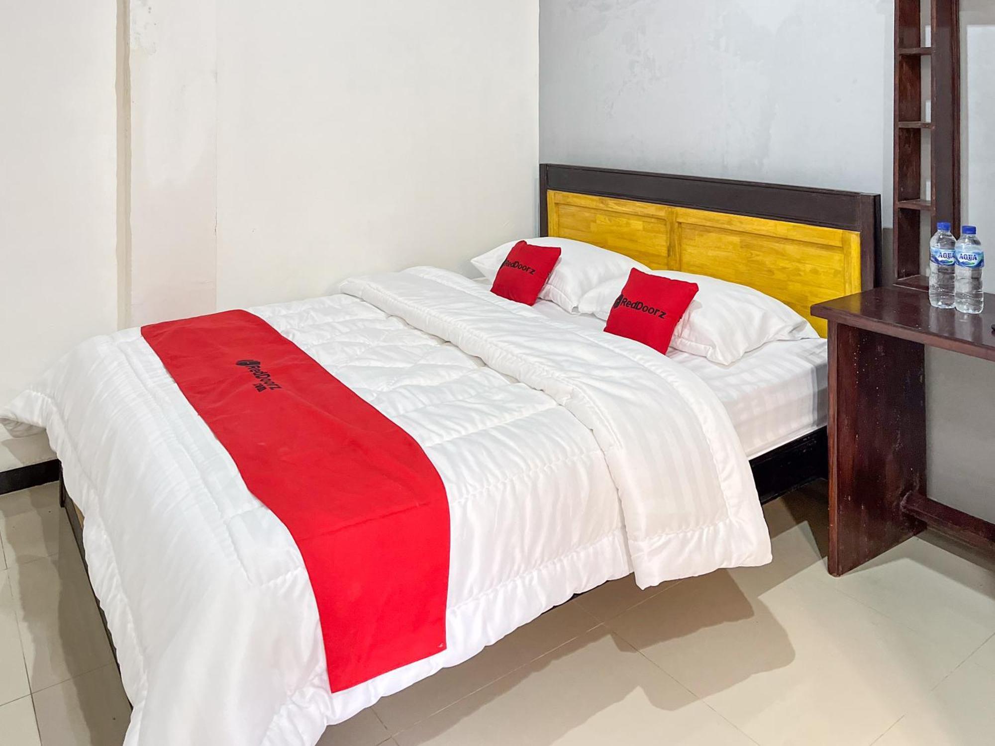 Reddoorz At Rose House Simpang Pemda Medan Selayan Hotel Sunggal Exterior photo