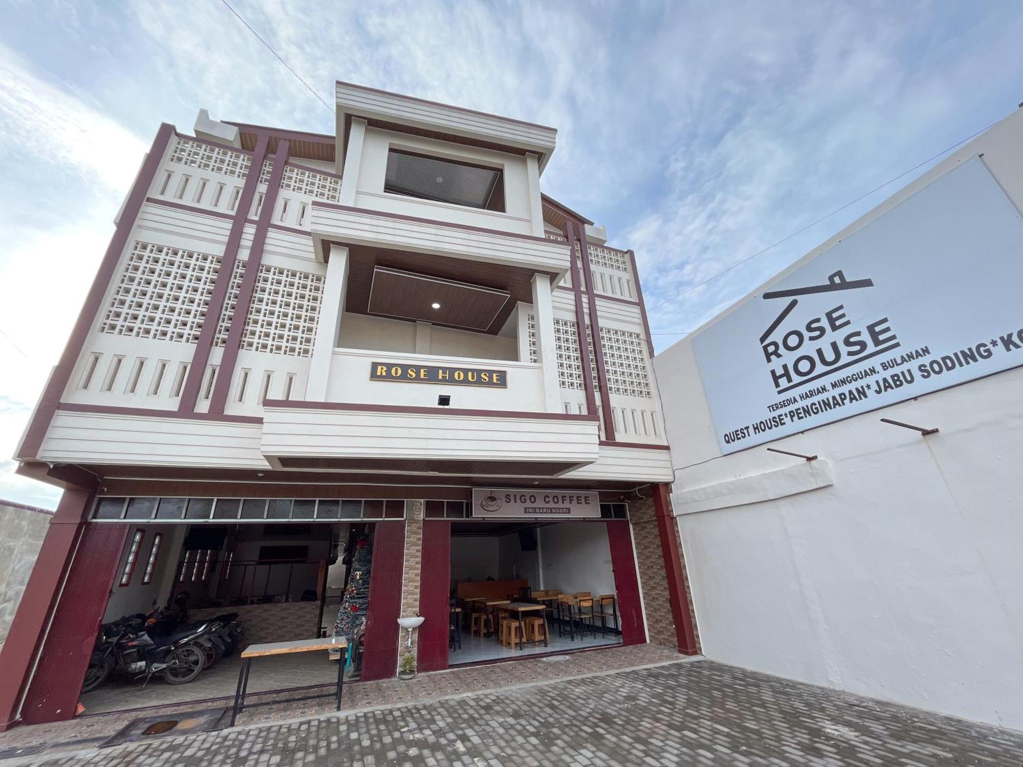 Reddoorz At Rose House Simpang Pemda Medan Selayan Hotel Sunggal Exterior photo